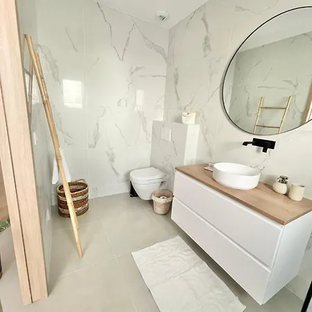 Βίλα Vue Montagne - 8 Pers *