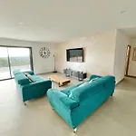 Vue Montagne - 8 Pers *