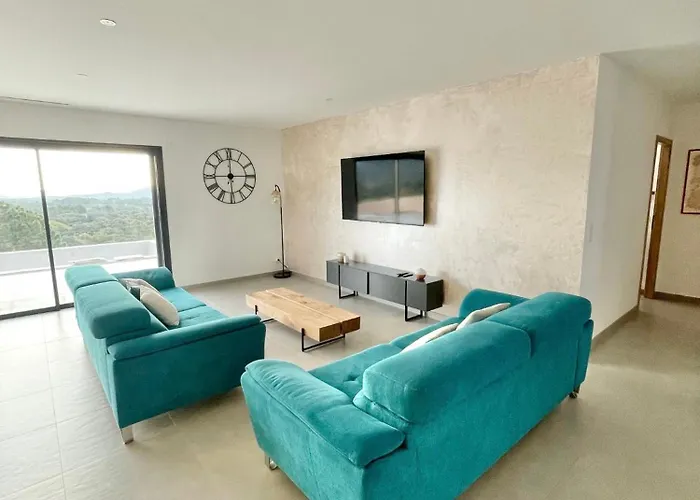 Vue Montagne - 8 Pers *